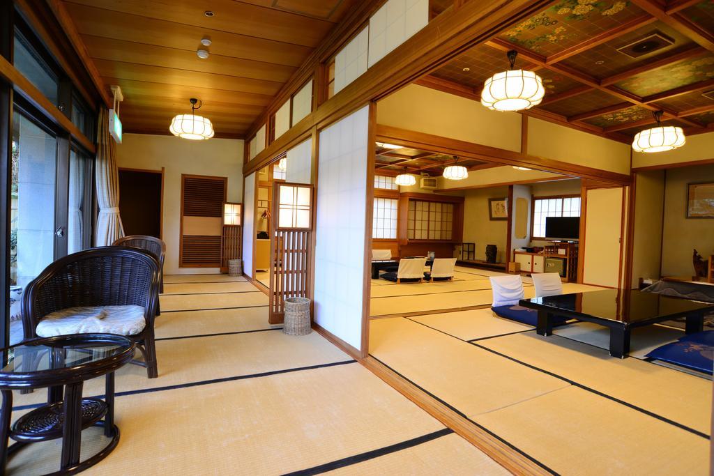 Iwakuni Kokusai Kanko Hotel Exterior photo