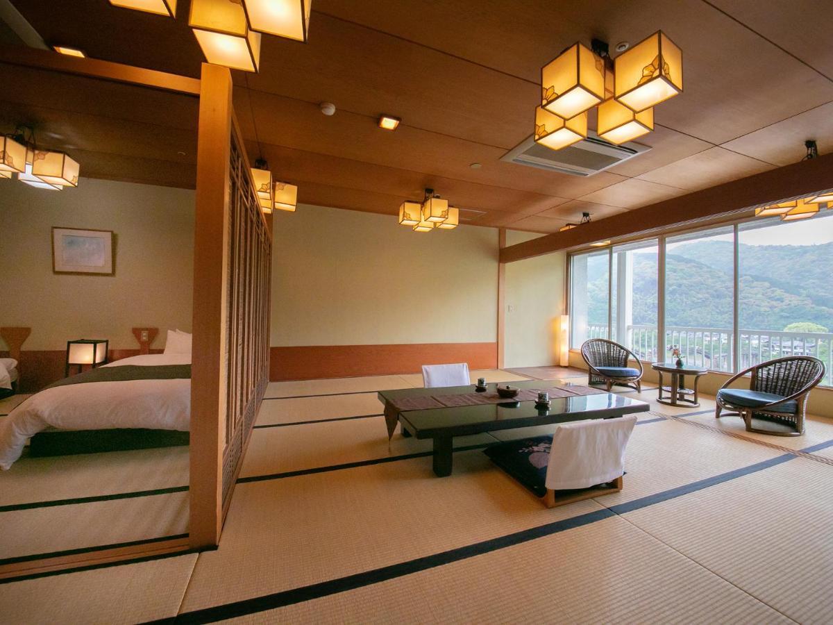 Iwakuni Kokusai Kanko Hotel Exterior photo