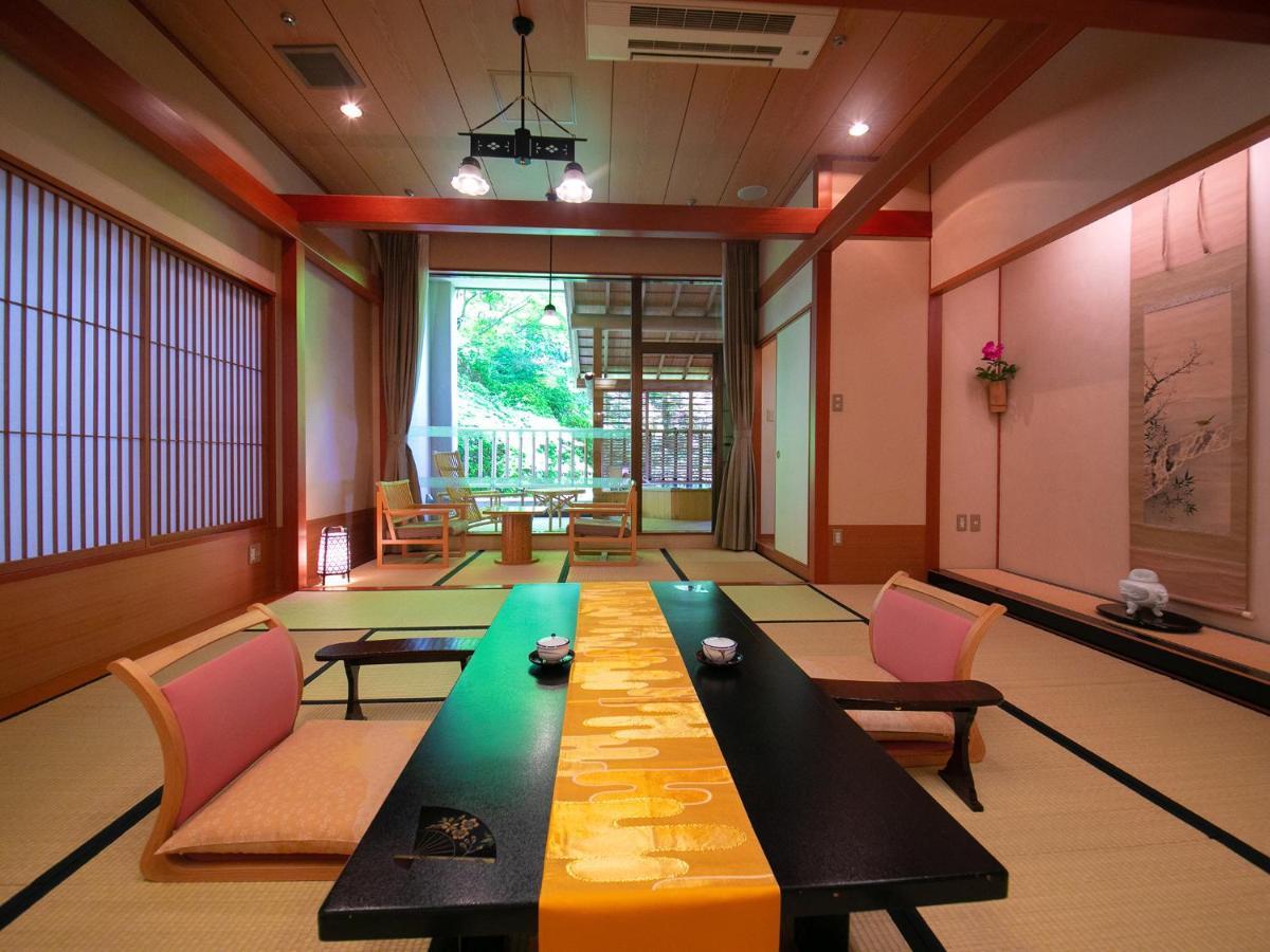 Iwakuni Kokusai Kanko Hotel Exterior photo