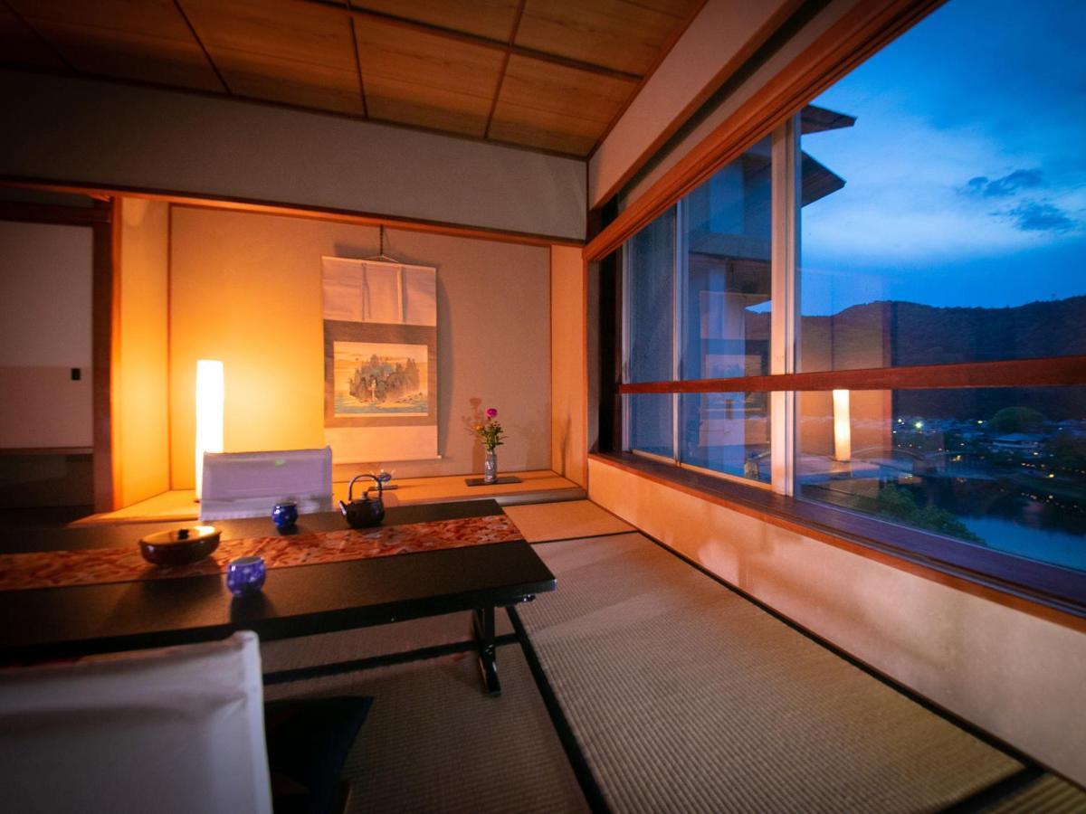 Iwakuni Kokusai Kanko Hotel Exterior photo